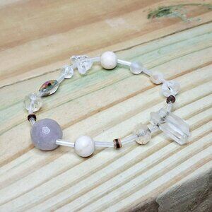 Dainty quartz beaded stretch bracelet